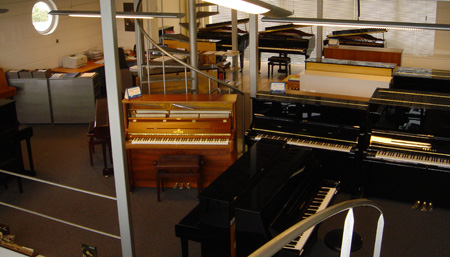 Piano Van Innis - Piano's Van Innis - Louer un piano
