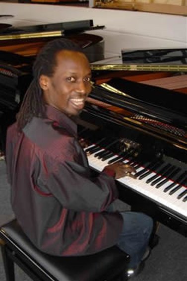 Piano Van Innis - Piano's Van Innis - Nouveautés & Liens