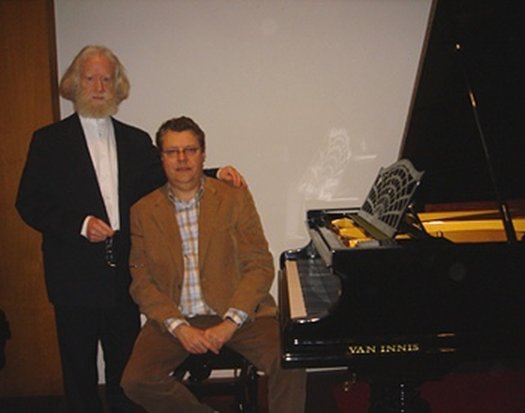 Piano Van Innis - Piano's Van Innis - Nouveautés & Liens