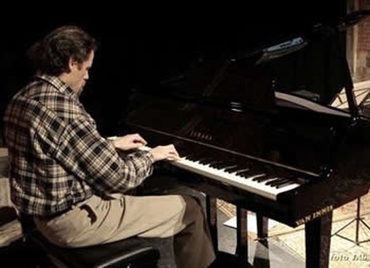 Piano Van Innis - Piano's Van Innis - Nouveautés & Liens