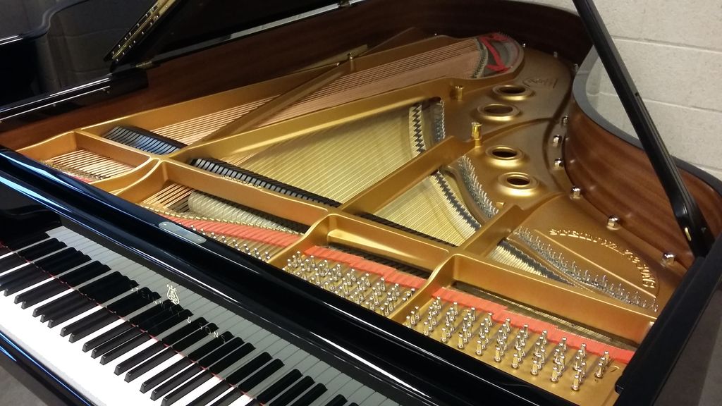 STEINWAY & SONS O