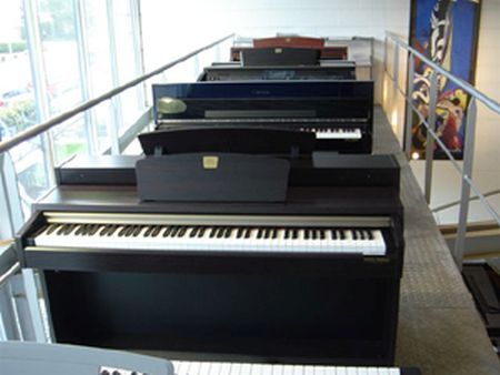 Piano's Van Innis - Toonzaal